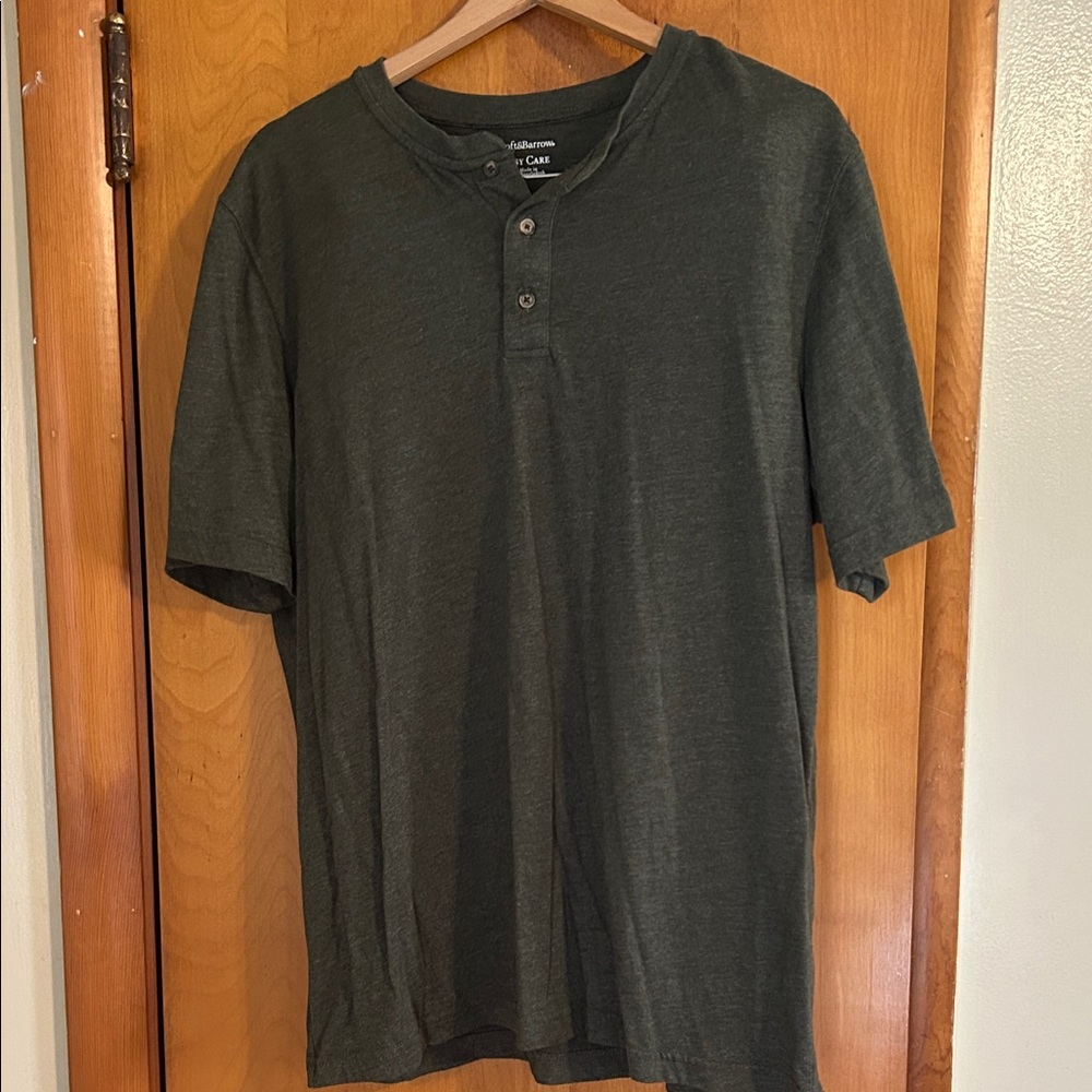 Men’s Large short sleeve